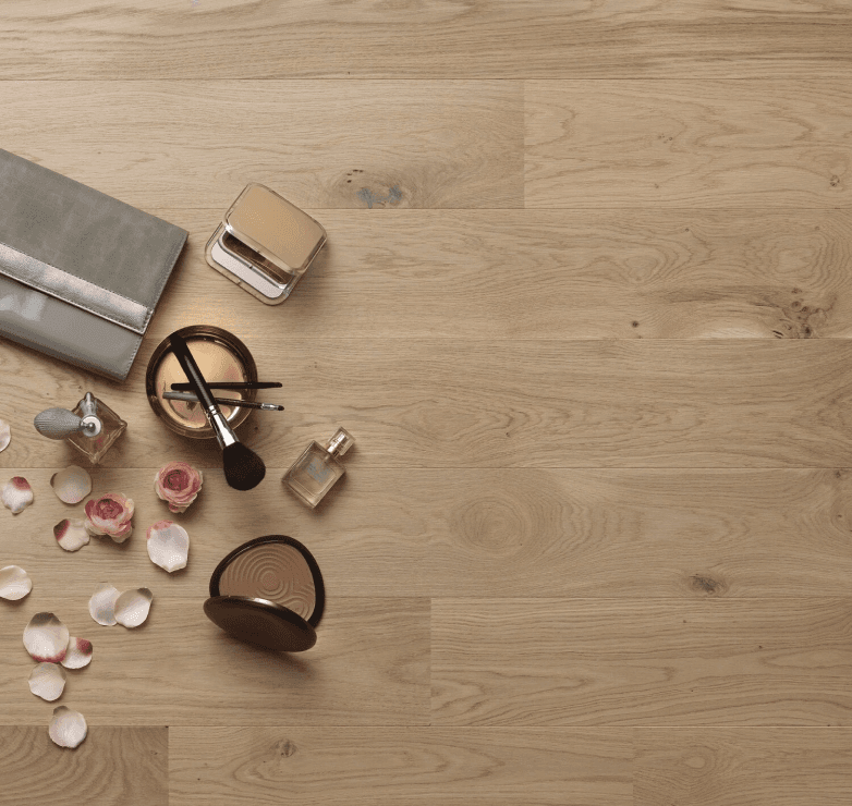 How To Choose The Right Wood Flooring For Your Salon